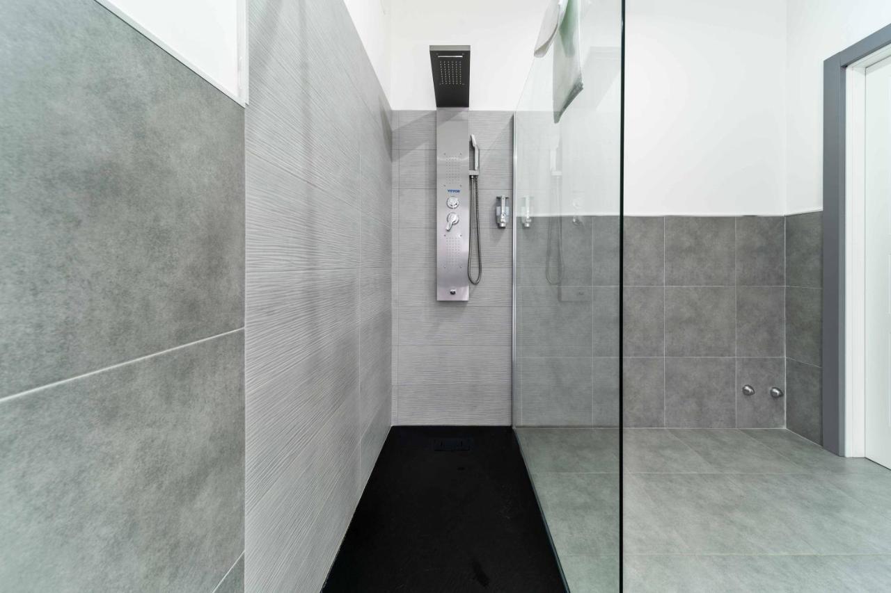 Dante 138 Class Rooms & Apartments Bari Esterno foto