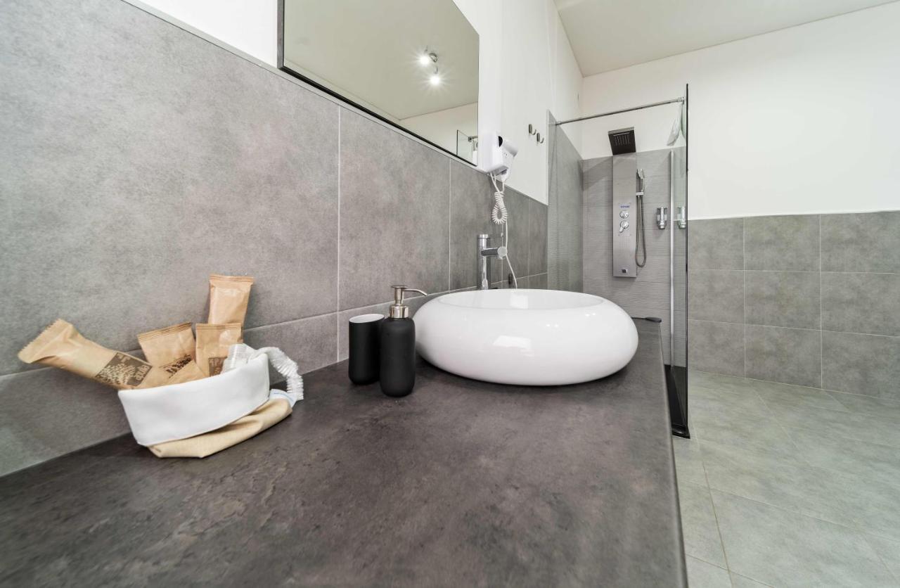 Dante 138 Class Rooms & Apartments Bari Esterno foto